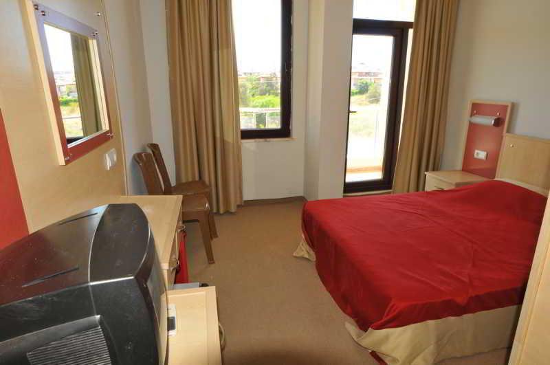 Carna Garden Hotel Сиде Екстериор снимка